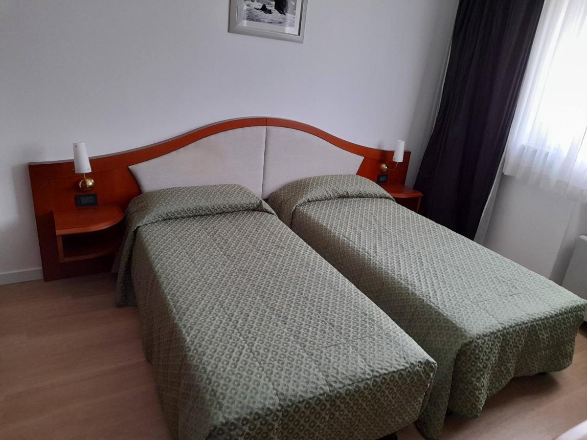 Hotel Donizetti Lallio Extérieur photo