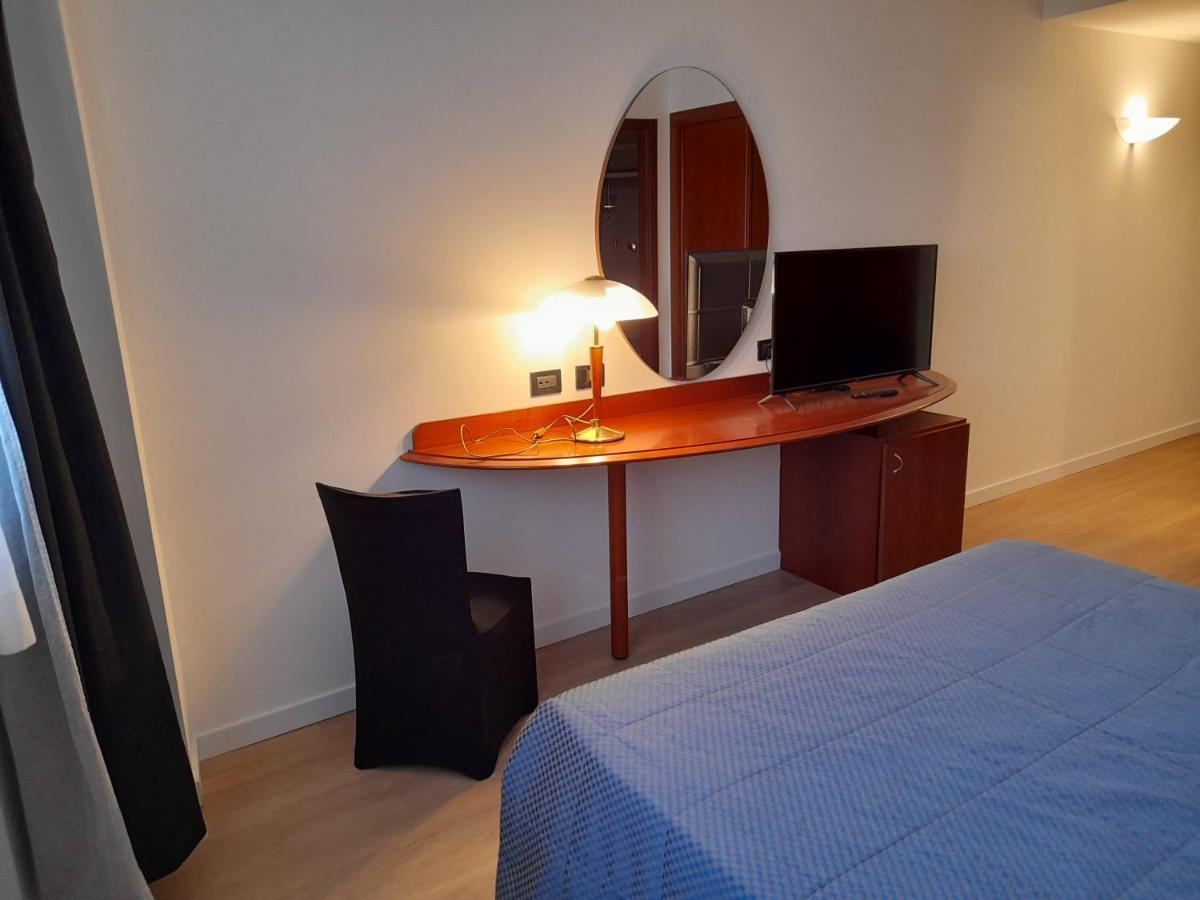 Hotel Donizetti Lallio Extérieur photo